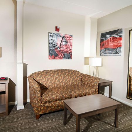 Best Western Plus Sandusky Hotel & Suites Zewnętrze zdjęcie